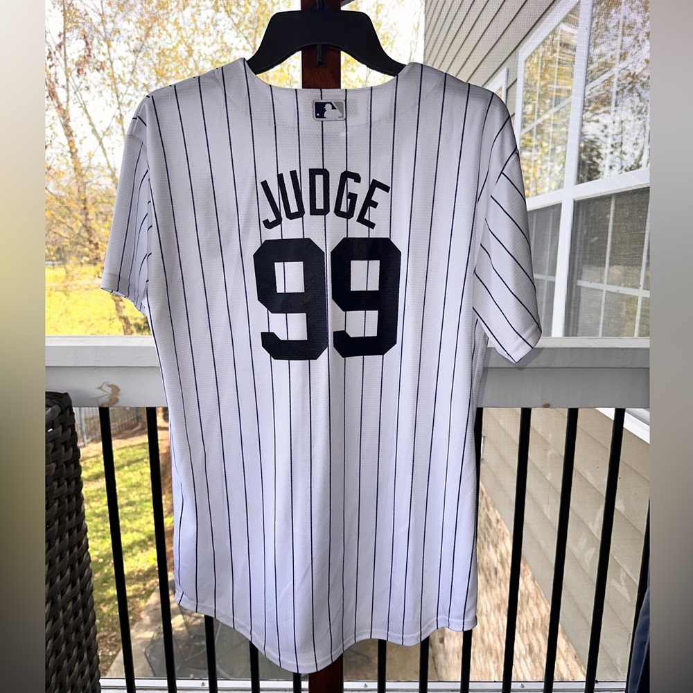 Aaron Judge jersey - kids XL. Excellent condition. Worn once.